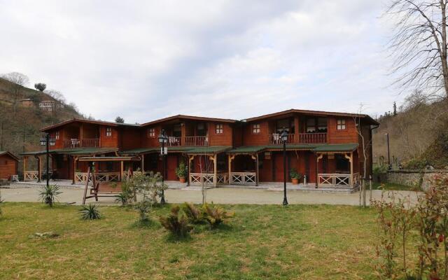 Teona Caglayan Bungalov Hotel