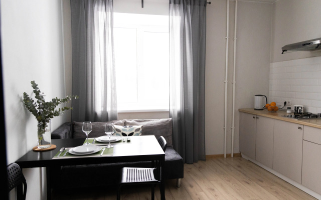 Dvukhkomnatnaya v Dome s vidom na Lavru Flat
