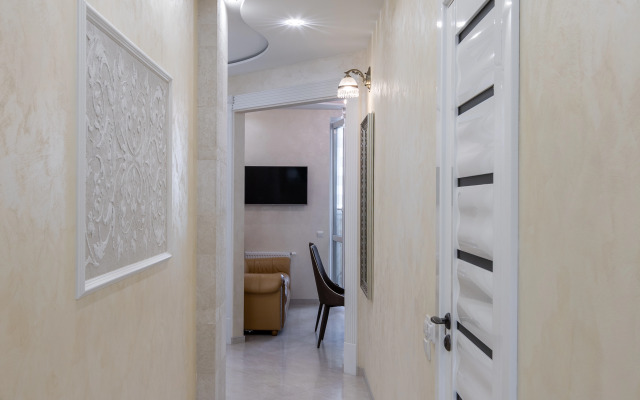 Modern S Prostornoy Kukhney Apartments