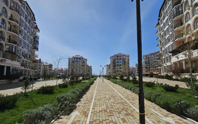 Shikarnaya Dvushka 76 Kv.m Flat