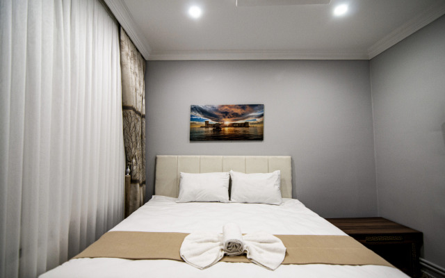 Istanbul Palace Hotel
