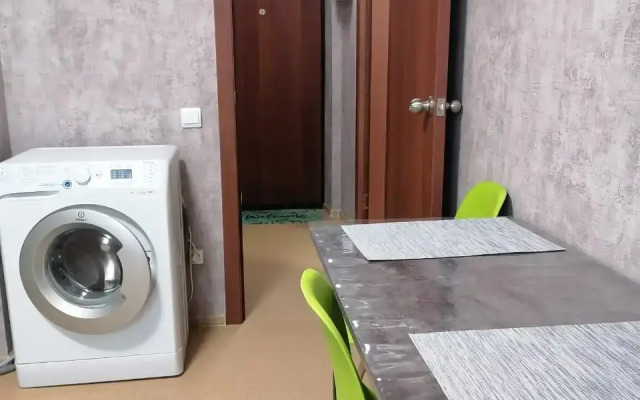Ryadom S Akvaparkom V Kirovskom Rayone Flat