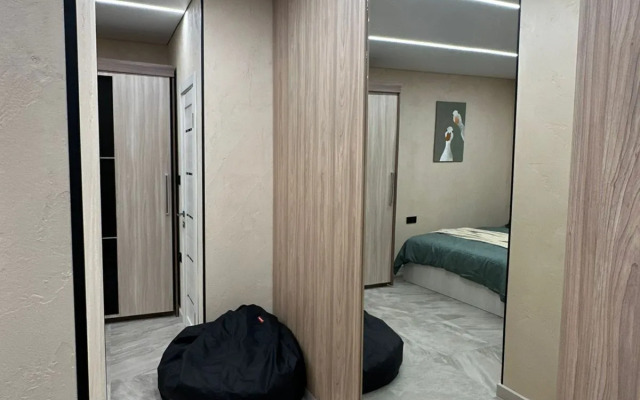 Na Chaykovskogo 28 Flat