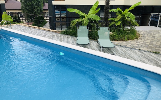 Апартаменты с Бассейном Малиновая 3Б