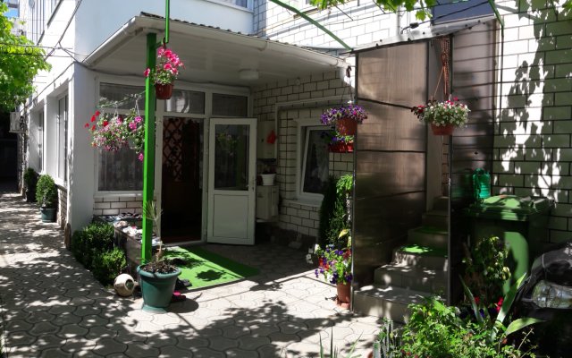 Na Novorossiyskoy Guest House