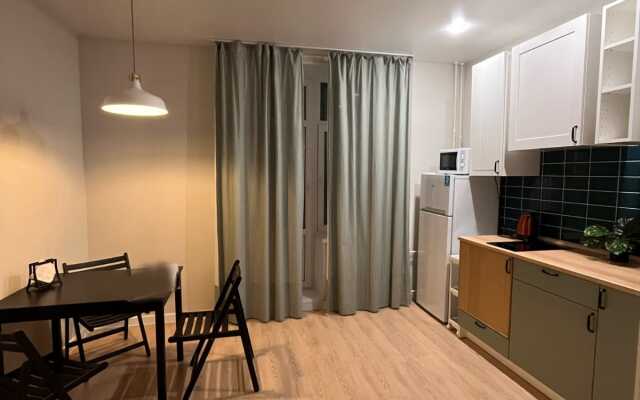 Tikhaya Dvushka Na Rіkhtera Flat