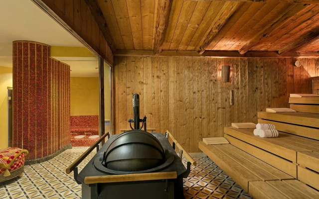 Titanic Mardan Palace