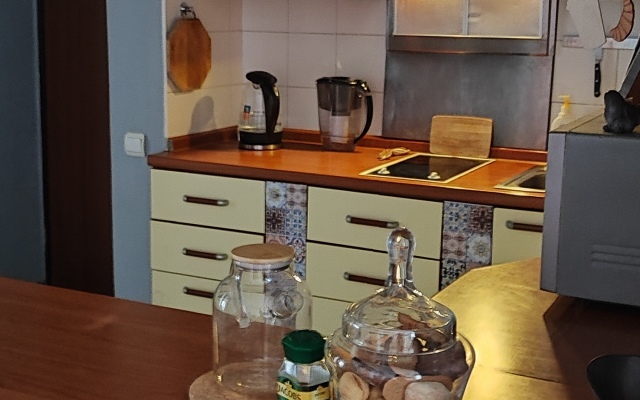 Uyutnaya 2 Komnatnaya Kvartira Flat