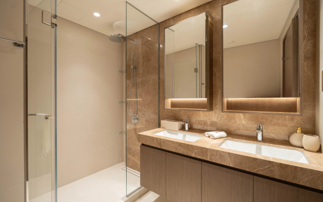 Keyrock Palm-View Luxury Stay in Grand Bleu Apartments