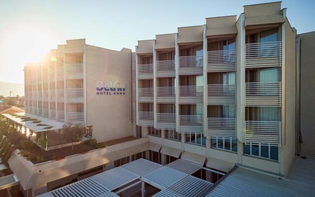 Carine Hotel Delfin