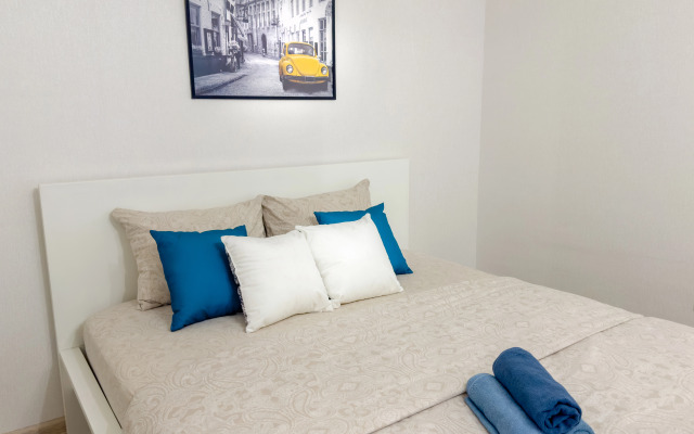 Na Vokzalnoy 3-86 Flat