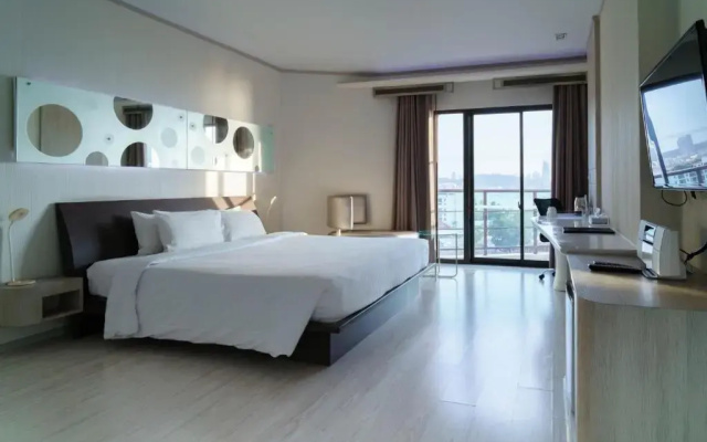 The Pattaya Discovery Beach Hotel Pattaya