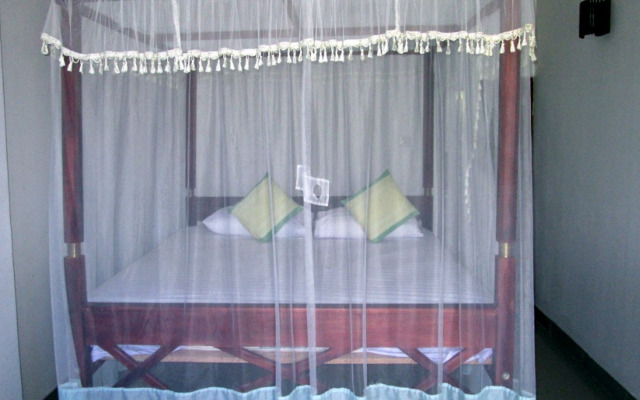 Yoho Villa Tropicana Guest House