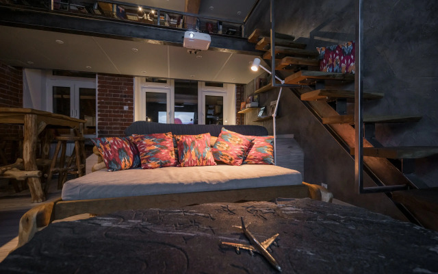 Мама Ро Студия №18 Магма