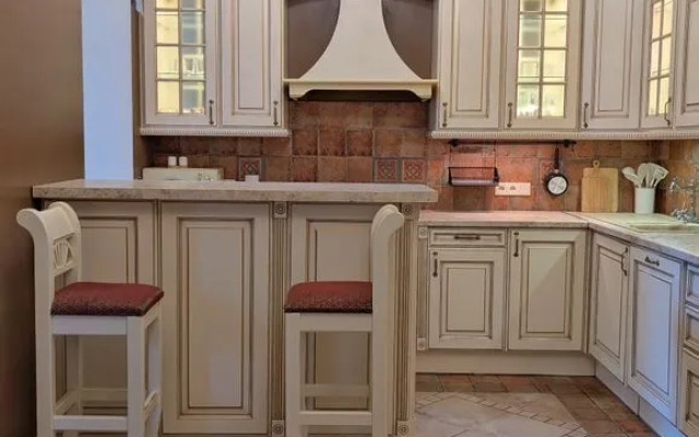 Na Suvorovskom Prospekte 51 Flat