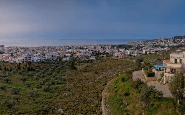 Karmilos Hill Villa
