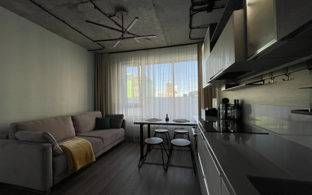 Roskoshnaya Flat