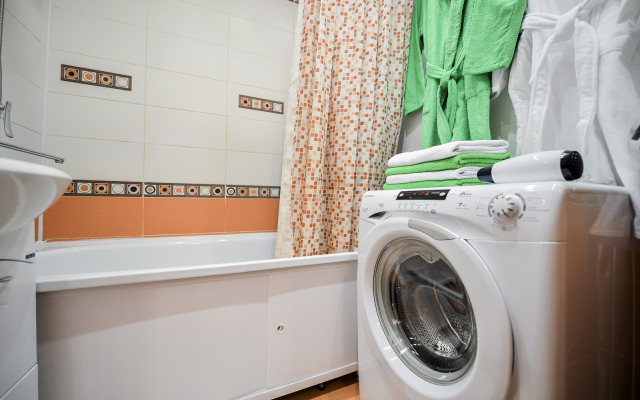 5 Zvezd Vozle Ledovoj Arenyi Traktor Apartments