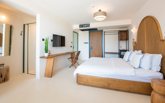 To Be Social House Hotel
