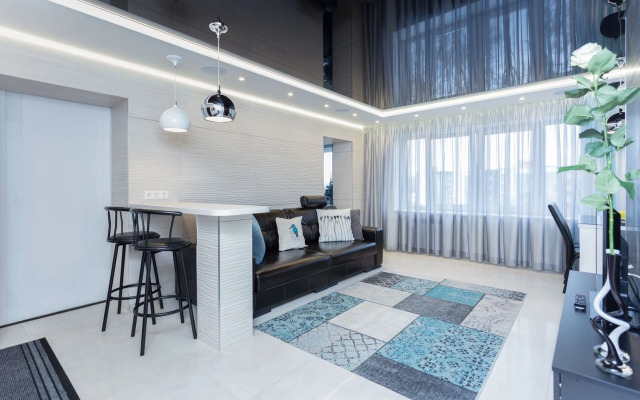 Vozle Komarovskogo Rynka Apartments