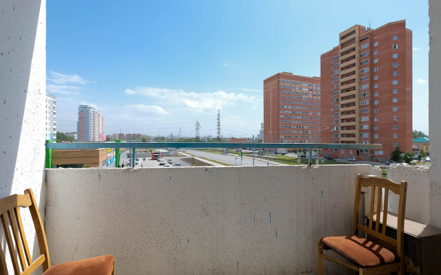 Квартира рядом с Мнтк им. Федорова и Ск Заря