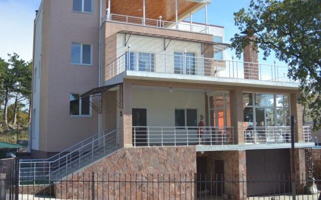 Tango Guest house
