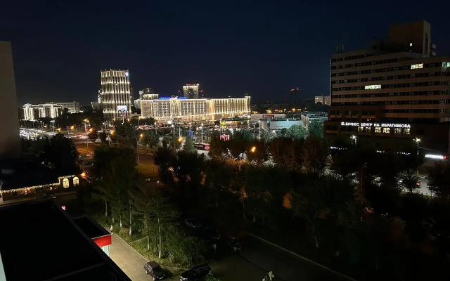 Ryadom S Metro Apartments
