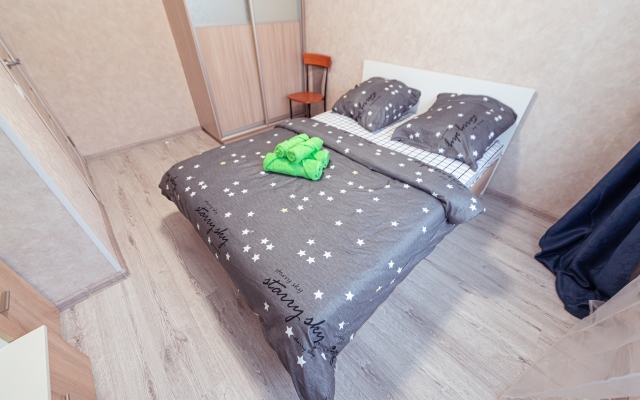 Na Shkolnoj Ulitse 10B Apartments