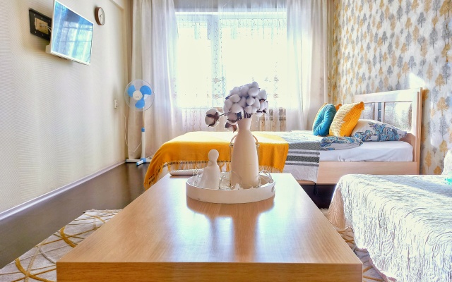 Апартаменты Rise and Shine 32 Mikrorayon