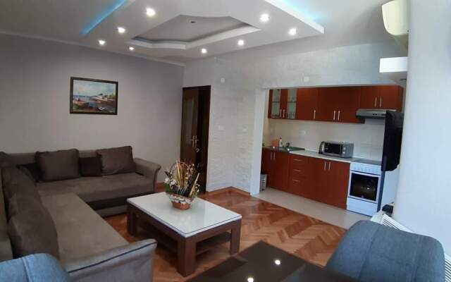 Polina Apartments