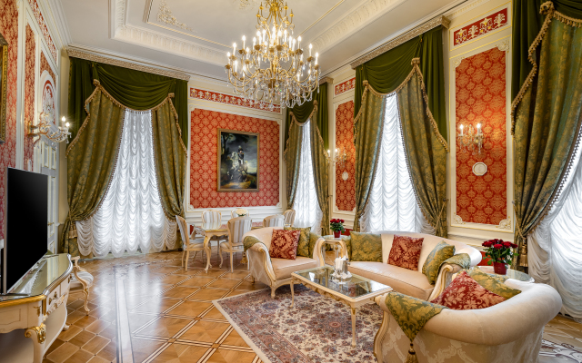 The State Hermitage Museum Official Hotel