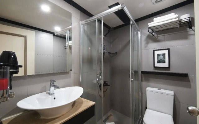 Отель All Seasons