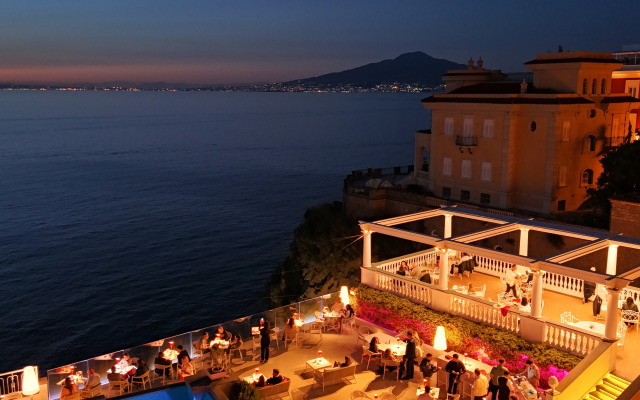 Отель Corallo Sorrento