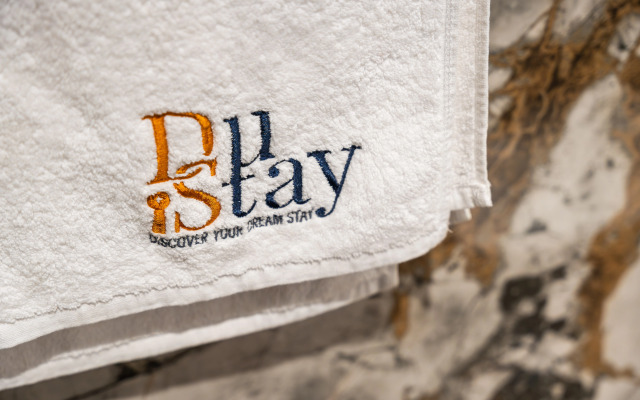 Elegant 2-Bedroom Apartment in Dubai Creek Harbour, Apartments