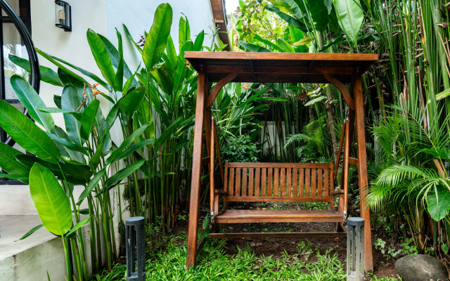 Hijau by EVDEkimi – Charming 2BR Escape with Pool, Outdoor Lounge, Lush Garden – Long Stay Extras Villa