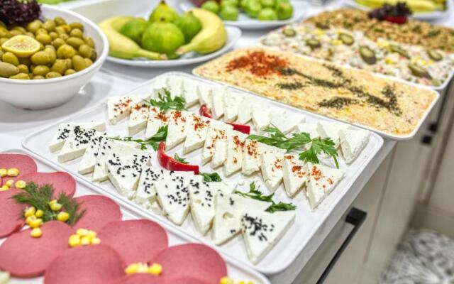 Flori̇na Hotel