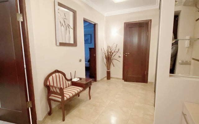 Na Tolbukhina 6 Apartments