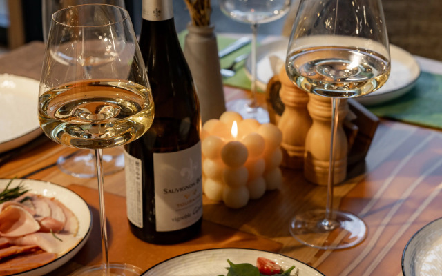 Отель Вино и Сосны