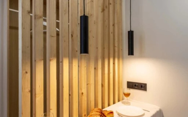 Апартаменты Студия Улучшенная с Дизайнерским Ремонтом