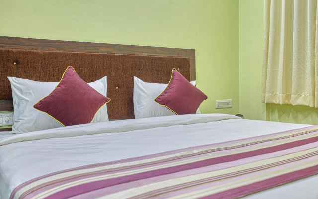 Red Key Bangalore Airport Hotel