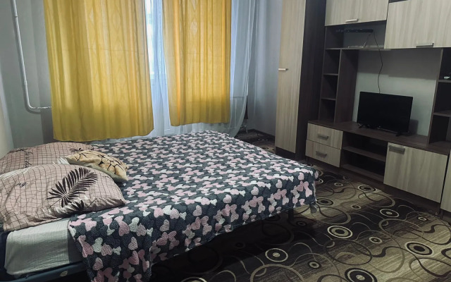 2-Ka Lunacharskogo 32/2 Flat