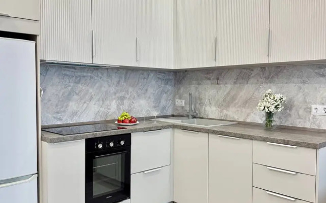 Sovremennaya V Novokomarovo Flat