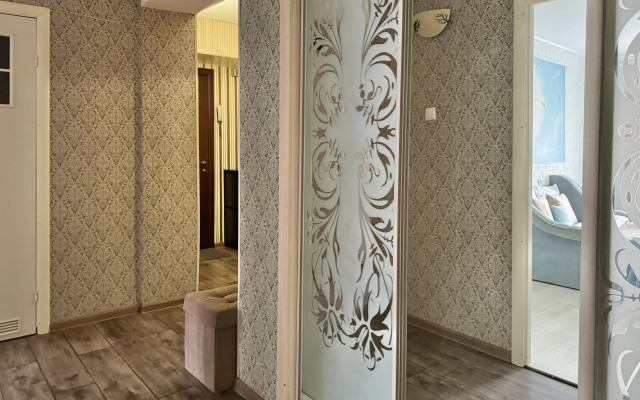 Shikarnaya Dvukhkomnatnaya V Kronshtadte Flat