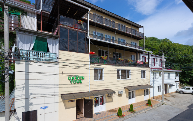 Garden Town Hotel