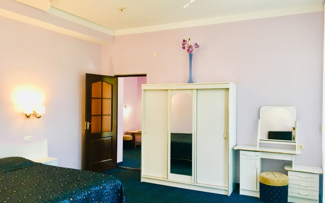 Yuzhnaya Noch' Mini-Hotel
