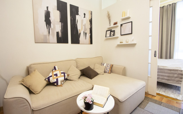 Na Tverskoy Flat