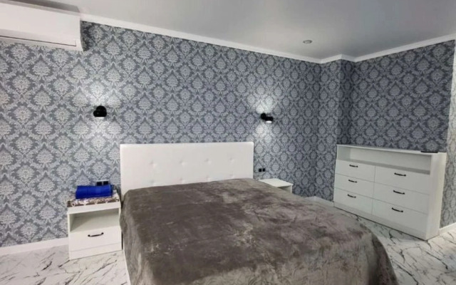 S Panoramnym Ostekleniem Flat