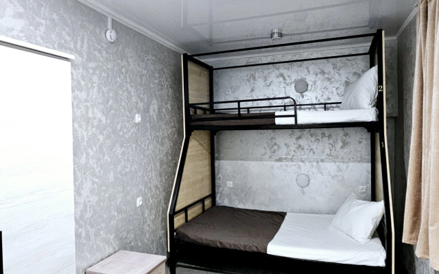 Hostel Lyuks