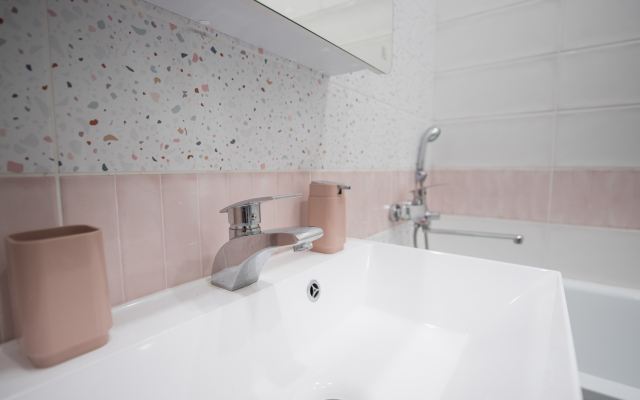 Апартаменты Smile Apartments с Балконом в Новом Доме