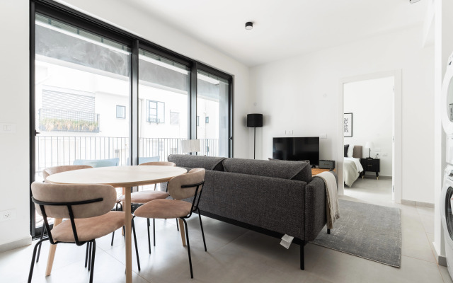 Blueground at New Nort ID61 Apartments